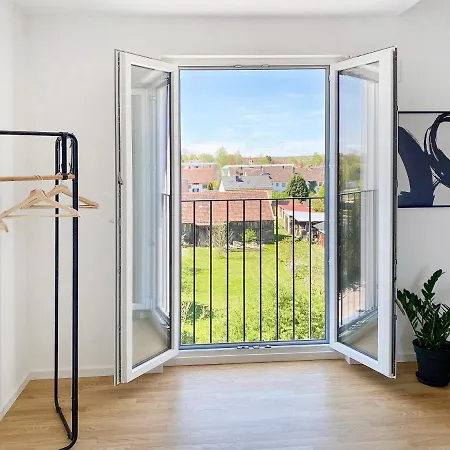 Modern & Stylisch - Penthouse-feeling Nahe Flughafen Muenchen * פרייזינג