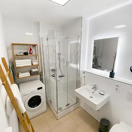 Modern & Stylisch - Penthouse-feeling Nahe Flughafen Muenchen * פרייזינג