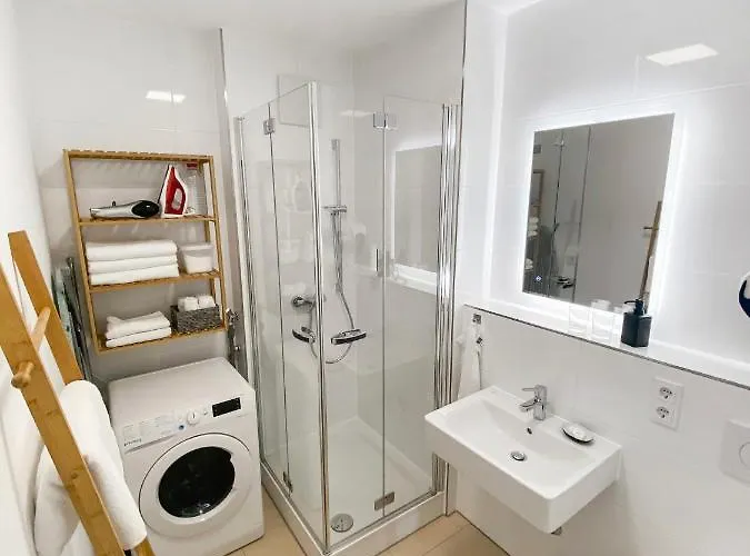 Modern & Stylisch - Penthouse-feeling Nahe Flughafen Muenchen * Φράιζινγκ